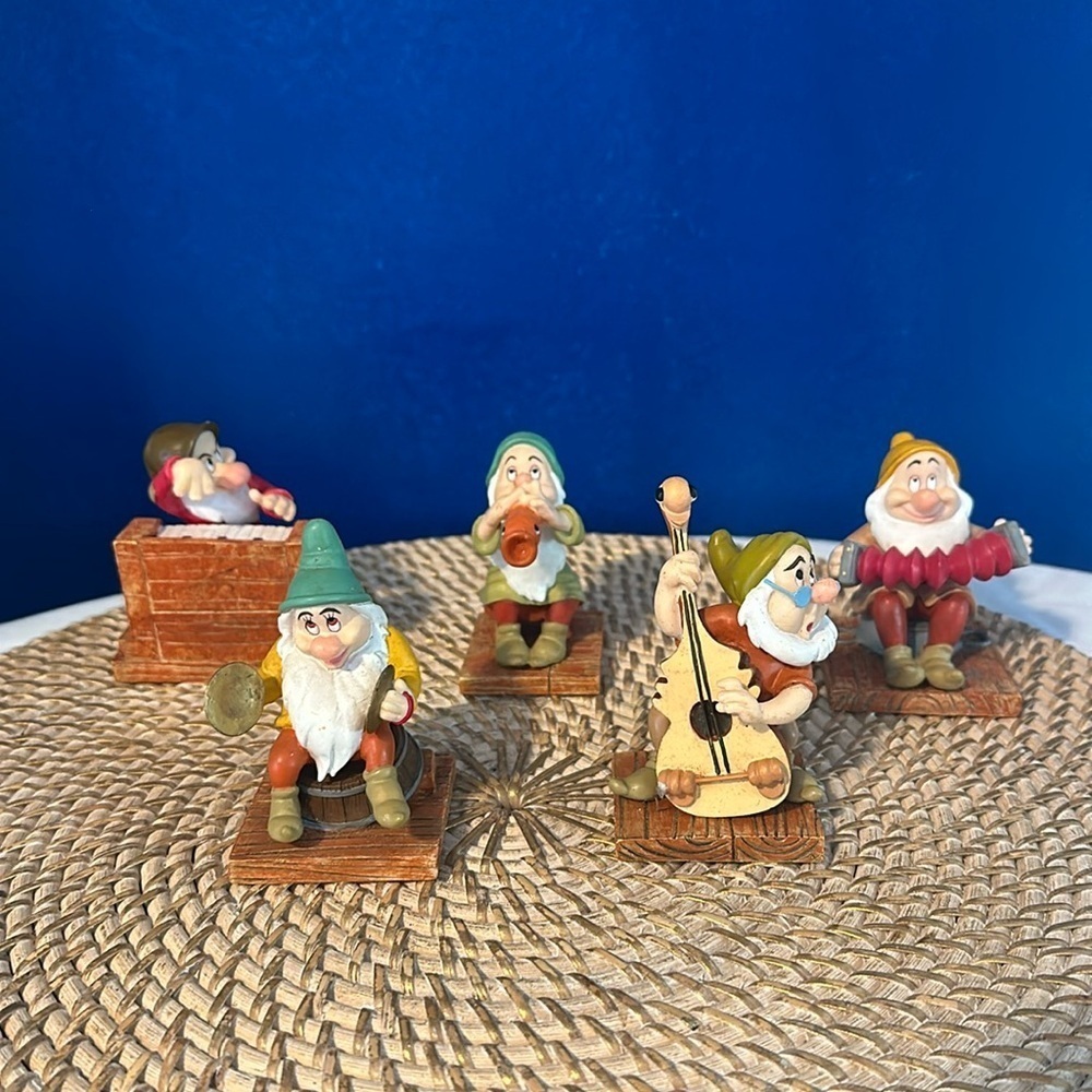 Set of 5 Walt Disney Snow White Dwarf’s 65th Anniversary Collection